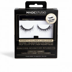 Set of false eyelashes...