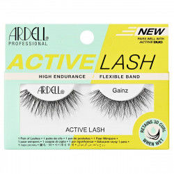 Set of false eyelashes...